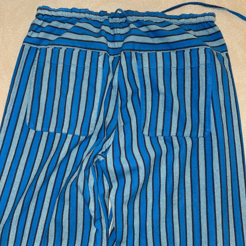 Blue striped wide leg pants. - Picture 4 of 7